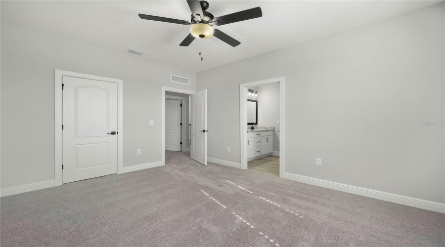 KISSIMMEE, Florida 34747, 6 Bedrooms Bedrooms, ,4 BathroomsBathrooms,Residential,For Sale,MARLOW,0,MFRTB8467741