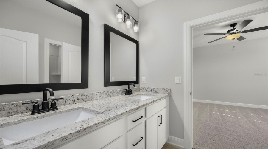 KISSIMMEE, Florida 34747, 6 Bedrooms Bedrooms, ,4 BathroomsBathrooms,Residential,For Sale,MARLOW,0,MFRTB8467741