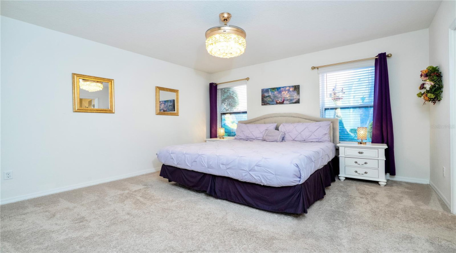 Bedroom 5 (en-suite bathroom)