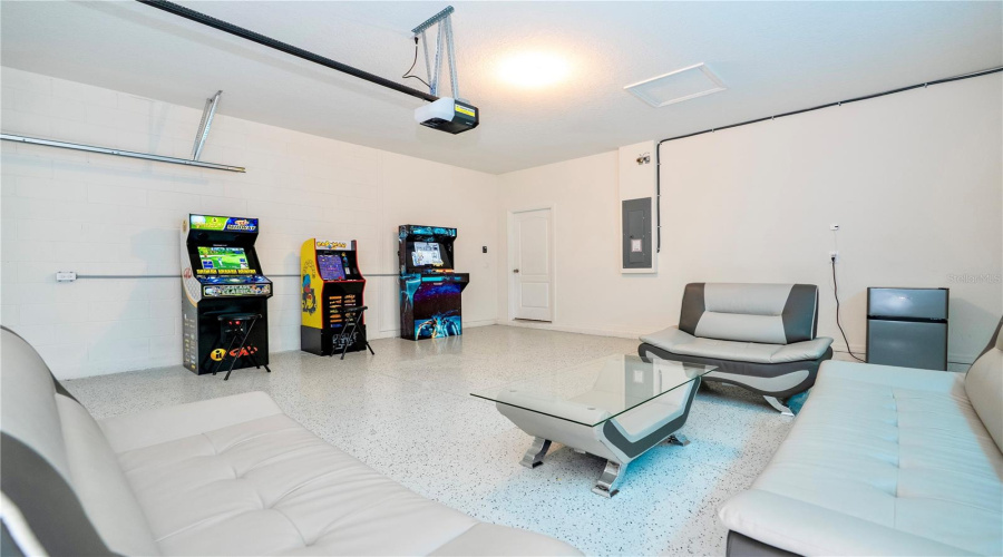 Game room - garage