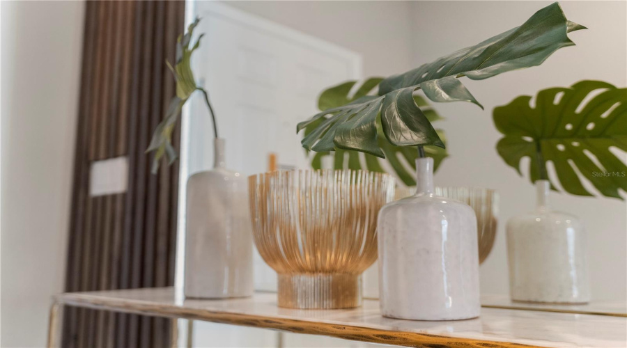 DAVENPORT, Florida 33897, 10 Bedrooms Bedrooms, ,8 BathroomsBathrooms,Residential,For Sale,LANA AVENUE,0,MFRO6290305