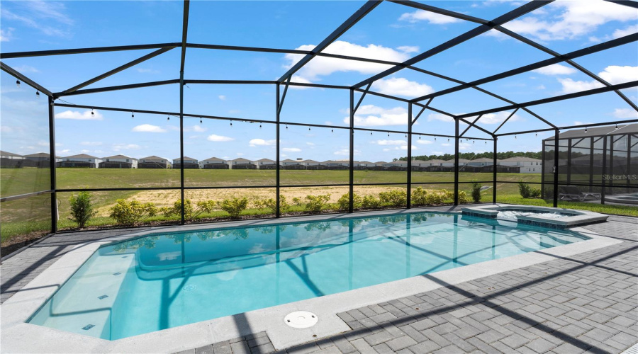 DAVENPORT, Florida 33897, 10 Bedrooms Bedrooms, ,8 BathroomsBathrooms,Residential,For Sale,LANA AVENUE,0,MFRO6290305