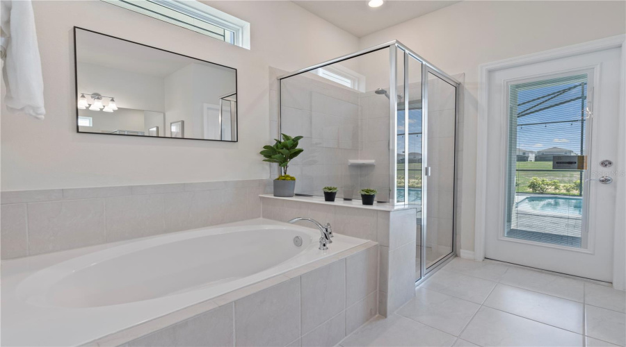 DAVENPORT, Florida 33897, 10 Bedrooms Bedrooms, ,8 BathroomsBathrooms,Residential,For Sale,LANA AVENUE,0,MFRO6290305