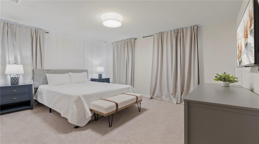 DAVENPORT, Florida 33897, 10 Bedrooms Bedrooms, ,8 BathroomsBathrooms,Residential,For Sale,LANA AVENUE,0,MFRO6290305