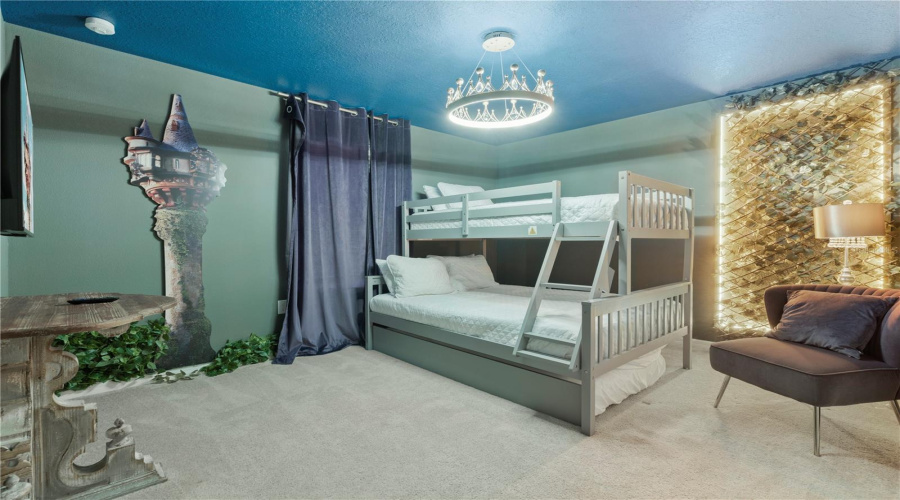 DAVENPORT, Florida 33897, 10 Bedrooms Bedrooms, ,8 BathroomsBathrooms,Residential,For Sale,LANA AVENUE,0,MFRO6290305