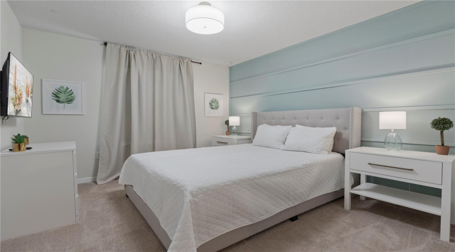 DAVENPORT, Florida 33897, 10 Bedrooms Bedrooms, ,8 BathroomsBathrooms,Residential,For Sale,LANA AVENUE,0,MFRO6290305