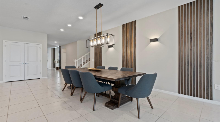 DAVENPORT, Florida 33897, 10 Bedrooms Bedrooms, ,8 BathroomsBathrooms,Residential,For Sale,LANA AVENUE,0,MFRO6290305