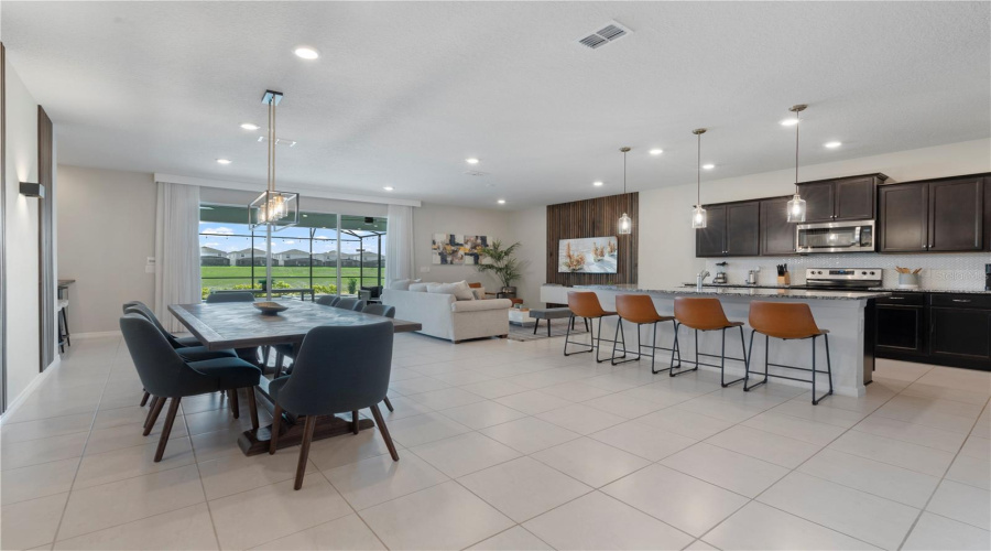 DAVENPORT, Florida 33897, 10 Bedrooms Bedrooms, ,8 BathroomsBathrooms,Residential,For Sale,LANA AVENUE,0,MFRO6290305