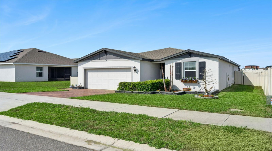 DAVENPORT, Florida 33837, 3 Bedrooms Bedrooms, ,2 BathroomsBathrooms,Residential,For Sale,DENALI,0,MFRO6390478