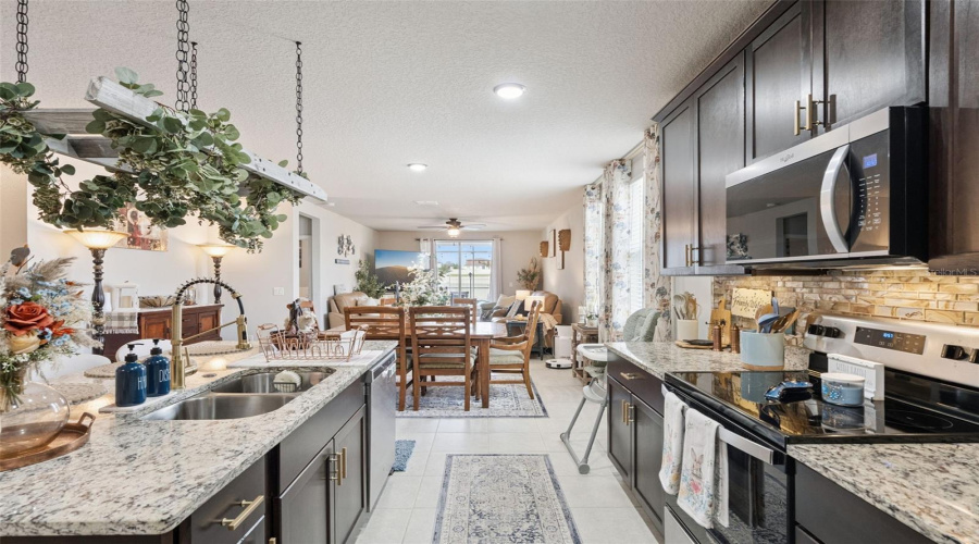 DAVENPORT, Florida 33837, 3 Bedrooms Bedrooms, ,2 BathroomsBathrooms,Residential,For Sale,DENALI,0,MFRO6390478