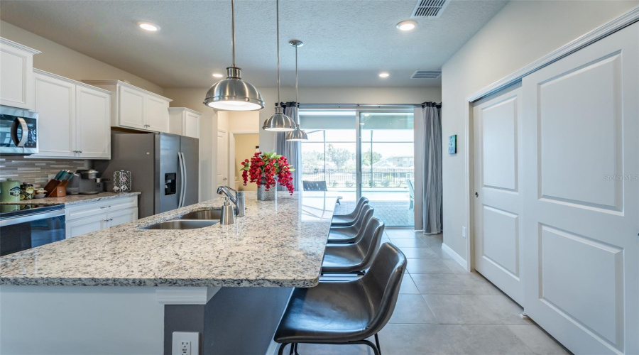 DAVENPORT, Florida 33897, 5 Bedrooms Bedrooms, ,5 BathroomsBathrooms,Residential,For Sale,LANA,0,MFRO6392126