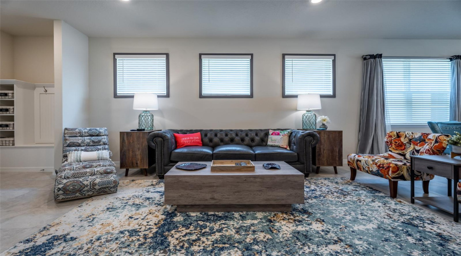 DAVENPORT, Florida 33897, 5 Bedrooms Bedrooms, ,5 BathroomsBathrooms,Residential,For Sale,LANA,0,MFRO6392126