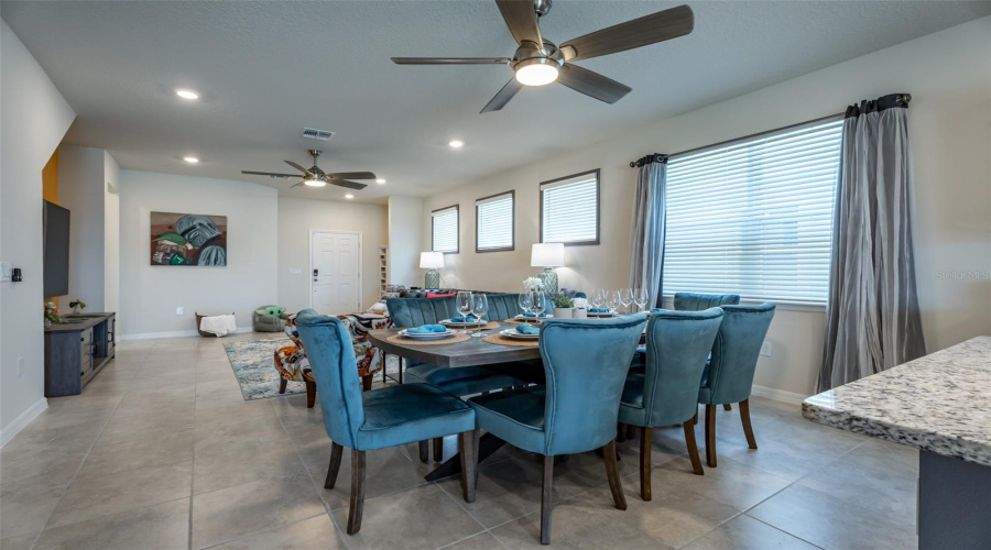 DAVENPORT, Florida 33897, 5 Bedrooms Bedrooms, ,5 BathroomsBathrooms,Residential,For Sale,LANA,0,MFRO6392126