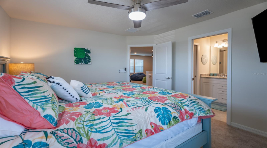 DAVENPORT, Florida 33897, 5 Bedrooms Bedrooms, ,5 BathroomsBathrooms,Residential,For Sale,LANA,0,MFRO6392126