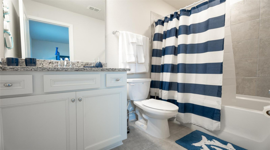 DAVENPORT, Florida 33897, 5 Bedrooms Bedrooms, ,5 BathroomsBathrooms,Residential,For Sale,LANA,0,MFRO6392126