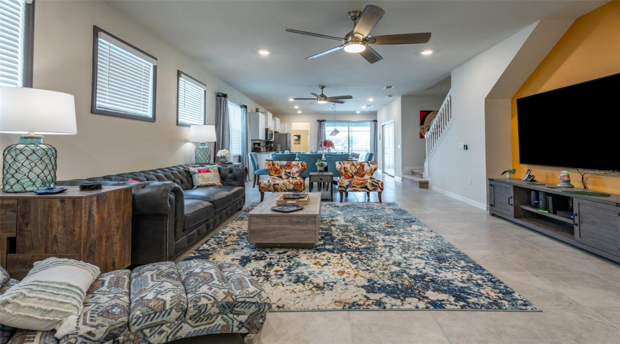 DAVENPORT, Florida 33897, 5 Bedrooms Bedrooms, ,5 BathroomsBathrooms,Residential,For Sale,LANA,0,MFRO6392126