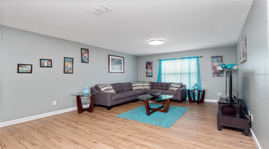 KISSIMMEE, Florida 34747, 6 Bedrooms Bedrooms, ,5 BathroomsBathrooms,Residential,For Sale,CANDY PALM,0,MFRO6391761