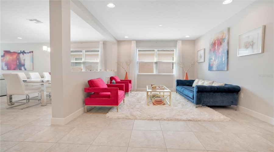 ORLANDO, Florida 32836, 3 Bedrooms Bedrooms, ,2 BathroomsBathrooms,Residential,For Sale,CHATEAUBRIAND,0,MFRO6390509