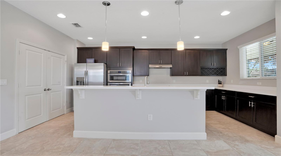 ORLANDO, Florida 32836, 3 Bedrooms Bedrooms, ,2 BathroomsBathrooms,Residential,For Sale,CHATEAUBRIAND,0,MFRO6390509