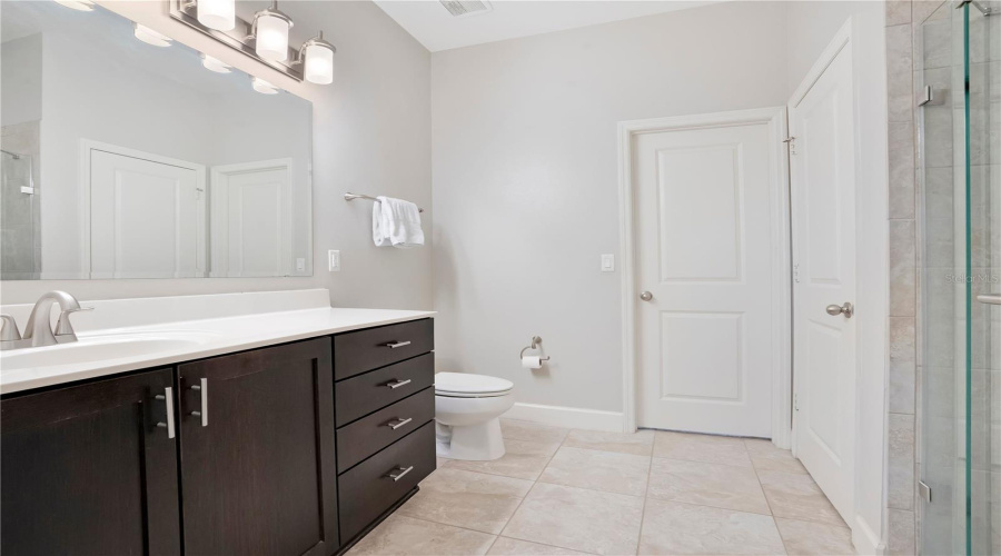 ORLANDO, Florida 32836, 3 Bedrooms Bedrooms, ,2 BathroomsBathrooms,Residential,For Sale,CHATEAUBRIAND,0,MFRO6390509