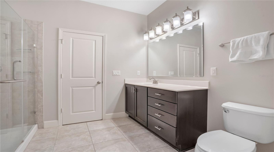 ORLANDO, Florida 32836, 3 Bedrooms Bedrooms, ,2 BathroomsBathrooms,Residential,For Sale,CHATEAUBRIAND,0,MFRO6390509