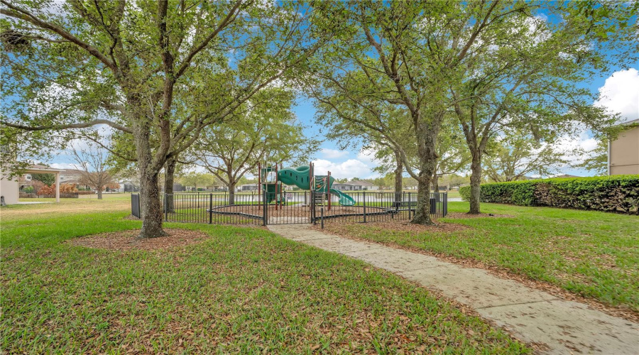 ORLANDO, Florida 32836, 3 Bedrooms Bedrooms, ,2 BathroomsBathrooms,Residential,For Sale,CHATEAUBRIAND,0,MFRO6390509