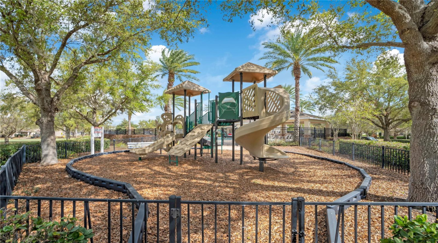 ORLANDO, Florida 32836, 3 Bedrooms Bedrooms, ,2 BathroomsBathrooms,Residential,For Sale,CHATEAUBRIAND,0,MFRO6390509