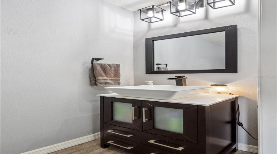 1/2 Bathroom 1st floor