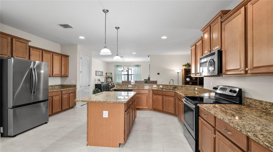 CHAMPIONS GATE, Florida 33896, 4 Bedrooms Bedrooms, ,3 BathroomsBathrooms,Residential,For Sale,DOLPHIN HEAD,0,MFRO6388968