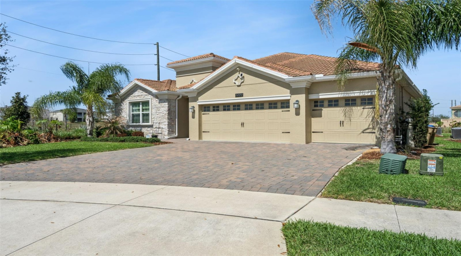 DAVENPORT, Florida 33896, 4 Bedrooms Bedrooms, ,3 BathroomsBathrooms,Residential,For Sale,CROQUET,0,MFRS5146176