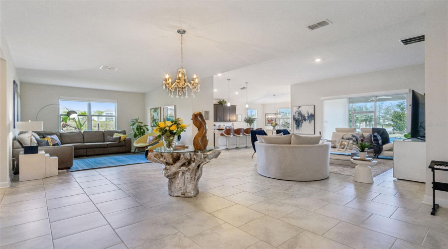 DAVENPORT, Florida 33896, 4 Bedrooms Bedrooms, ,3 BathroomsBathrooms,Residential,For Sale,CROQUET,0,MFRS5146176