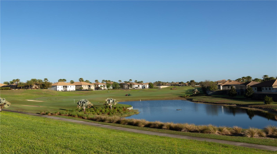 DAVENPORT, Florida 33896, 4 Bedrooms Bedrooms, ,3 BathroomsBathrooms,Residential,For Sale,PEBBLE BEACH,0,MFRO6387842