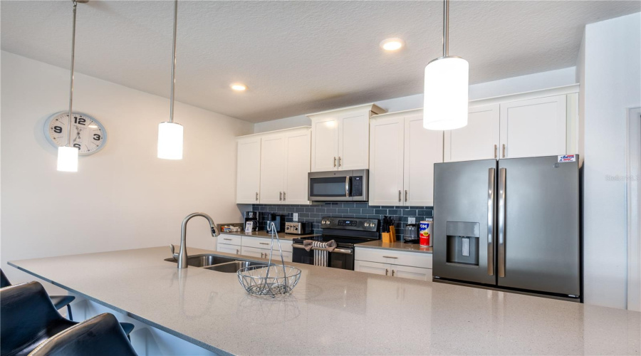 DAVENPORT, Florida 33896, 4 Bedrooms Bedrooms, ,3 BathroomsBathrooms,Residential,For Sale,PEBBLE BEACH,0,MFRO6387842