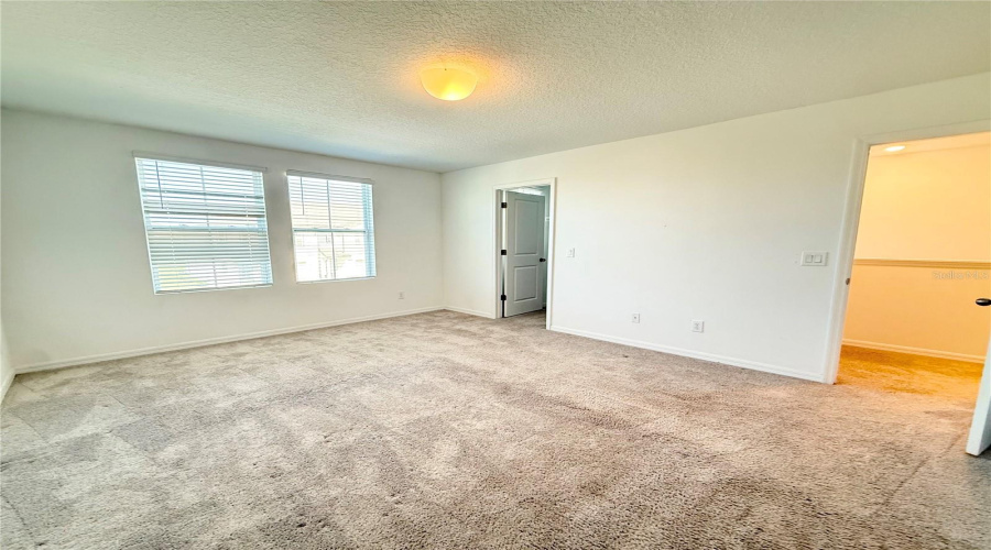 DAVENPORT, Florida 33896, 3 Bedrooms Bedrooms, ,2 BathroomsBathrooms,Residential,For Sale,DISCOVERY,0,MFRO6392544