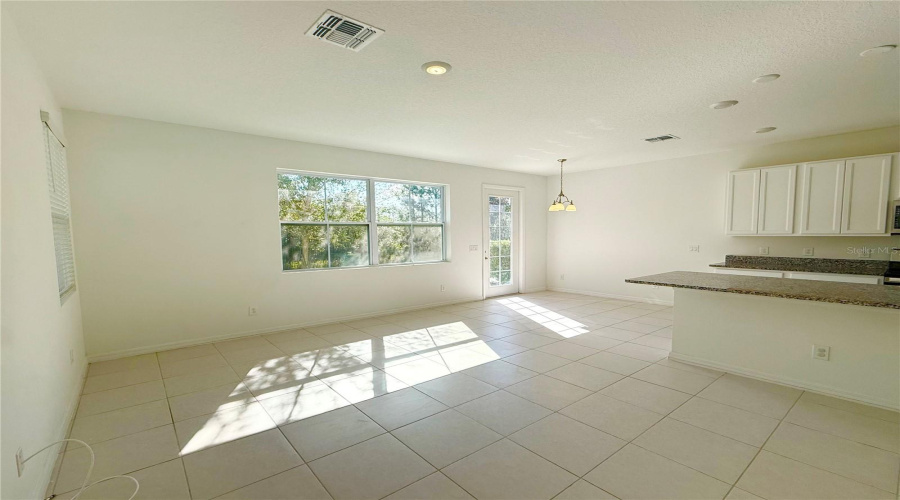DAVENPORT, Florida 33896, 3 Bedrooms Bedrooms, ,2 BathroomsBathrooms,Residential,For Sale,DISCOVERY,0,MFRO6392544