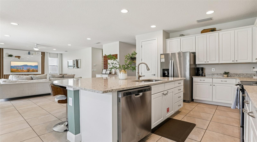 KISSIMMEE, Florida 34747, 5 Bedrooms Bedrooms, ,5 BathroomsBathrooms,Residential,For Sale,MARKER,0,MFRO6322229