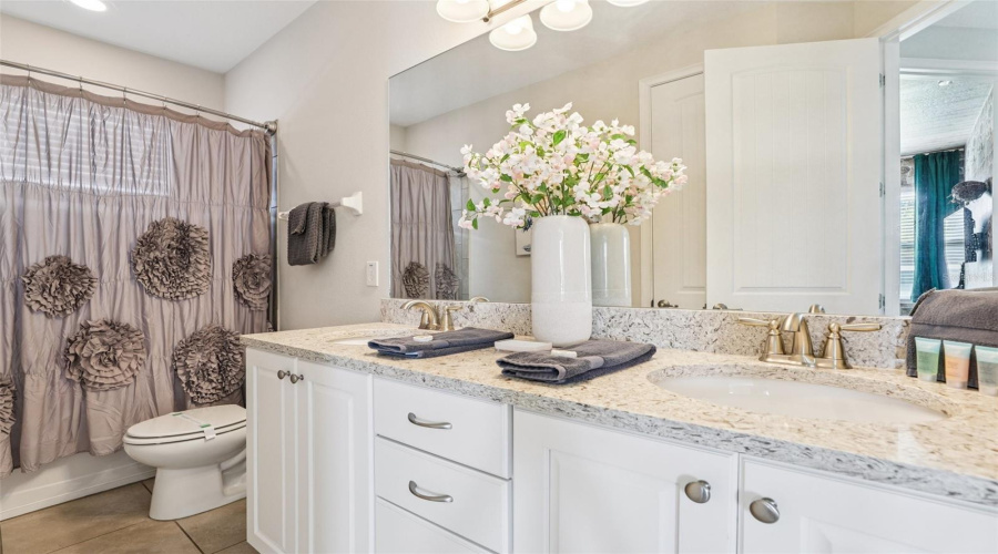 KISSIMMEE, Florida 34747, 5 Bedrooms Bedrooms, ,5 BathroomsBathrooms,Residential,For Sale,MARKER,0,MFRO6322229