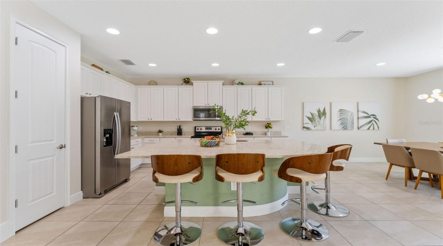 KISSIMMEE, Florida 34747, 5 Bedrooms Bedrooms, ,5 BathroomsBathrooms,Residential,For Sale,MARKER,0,MFRO6322229