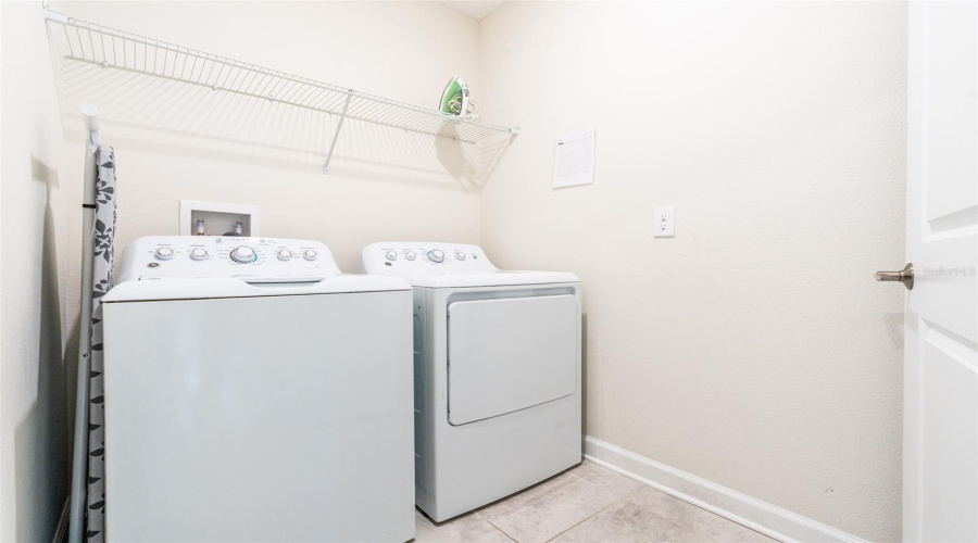 DAVENPORT, Florida 33896, 2 Bedrooms Bedrooms, ,2 BathroomsBathrooms,Residential,For Sale,OCEAN COURSE,0,MFRO6390911