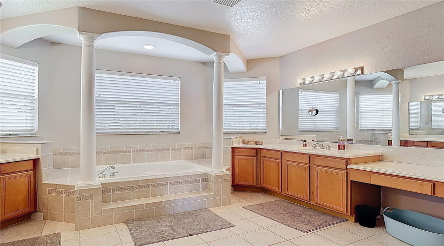 KISSIMMEE, Florida 34746, 4 Bedrooms Bedrooms, ,3 BathroomsBathrooms,Residential,For Sale,SOMERSET,0,MFRS5136105