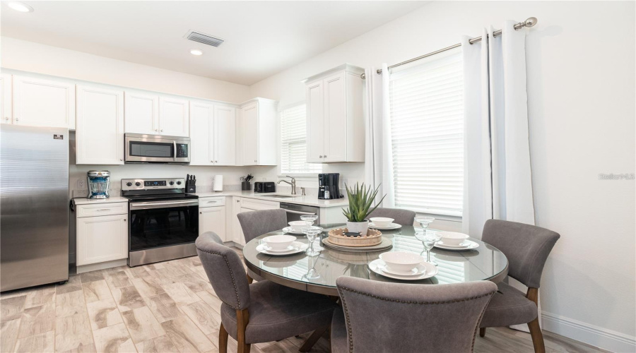 KISSIMMEE, Florida 34747, 2 Bedrooms Bedrooms, ,2 BathroomsBathrooms,Residential,For Sale,KNEE DEEP,0,MFRO6383023