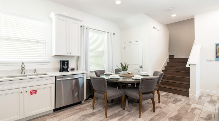 KISSIMMEE, Florida 34747, 2 Bedrooms Bedrooms, ,2 BathroomsBathrooms,Residential,For Sale,KNEE DEEP,0,MFRO6383023