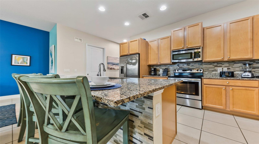 DAVENPORT, Florida 33896, 3 Bedrooms Bedrooms, ,2 BathroomsBathrooms,Residential,For Sale,CAPTIVA,0,MFRO6392429