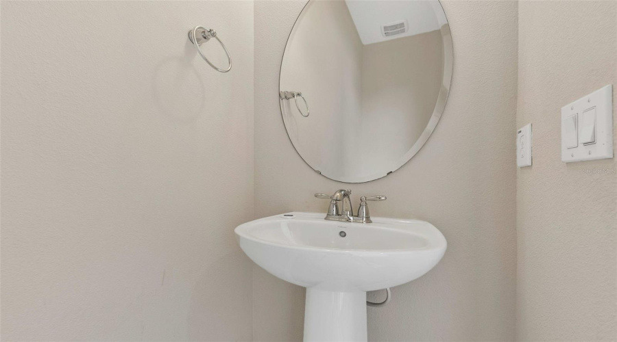 DAVENPORT, Florida 33896, 3 Bedrooms Bedrooms, ,2 BathroomsBathrooms,Residential,For Sale,CAPTIVA,0,MFRO6392429