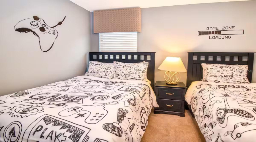 DAVENPORT, Florida 33896, 9 Bedrooms Bedrooms, ,5 BathroomsBathrooms,Residential,For Sale,SHADOW MOUNTAIN,0,MFRO6385091