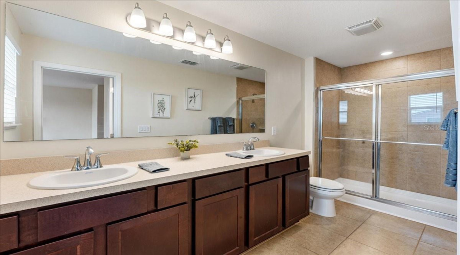 KISSIMMEE, Florida 34746, 3 Bedrooms Bedrooms, ,2 BathroomsBathrooms,Residential,For Sale,CORAL CASTLE,0,MFRO6390476