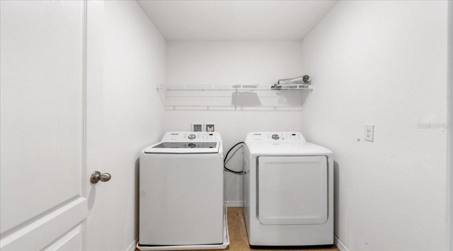 KISSIMMEE, Florida 34746, 3 Bedrooms Bedrooms, ,2 BathroomsBathrooms,Residential,For Sale,CORAL CASTLE,0,MFRO6390476