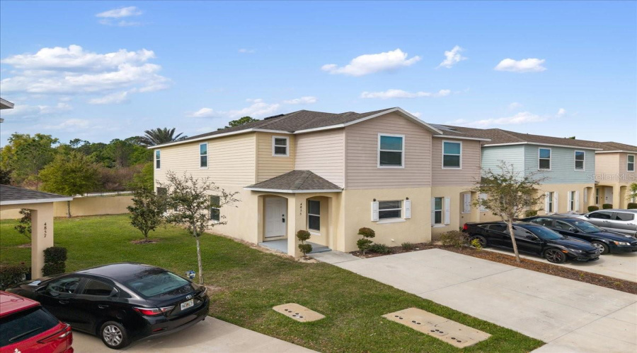 KISSIMMEE, Florida 34746, 3 Bedrooms Bedrooms, ,2 BathroomsBathrooms,Residential,For Sale,CORAL CASTLE,0,MFRO6390476