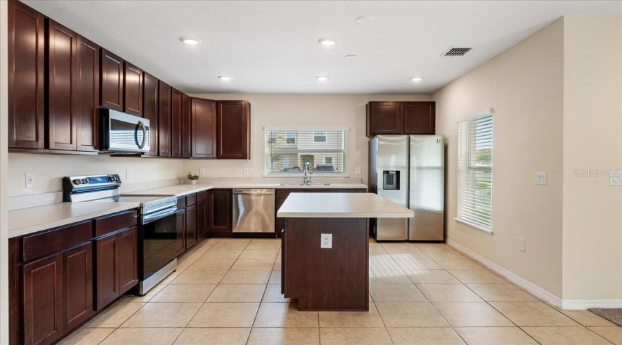 KISSIMMEE, Florida 34746, 3 Bedrooms Bedrooms, ,2 BathroomsBathrooms,Residential,For Sale,CORAL CASTLE,0,MFRO6390476