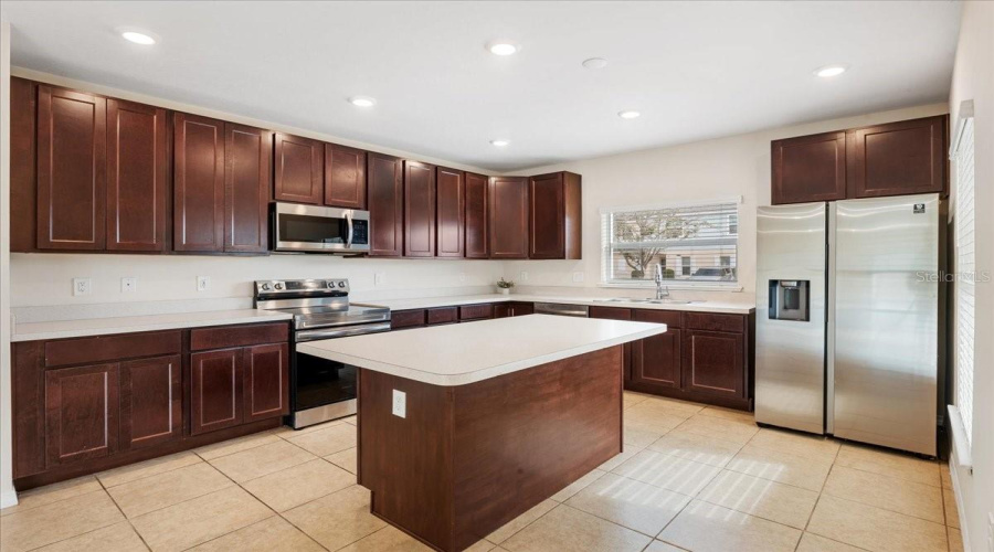 KISSIMMEE, Florida 34746, 3 Bedrooms Bedrooms, ,2 BathroomsBathrooms,Residential,For Sale,CORAL CASTLE,0,MFRO6390476